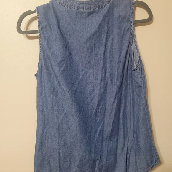 INC International Concepts Blue Sleeveless Denim Blouse - Picture 3 of 3